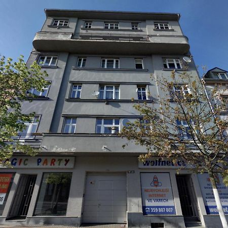 Large 3 Bedroom Apartment With City Skyline View Karlsbad Exterior foto